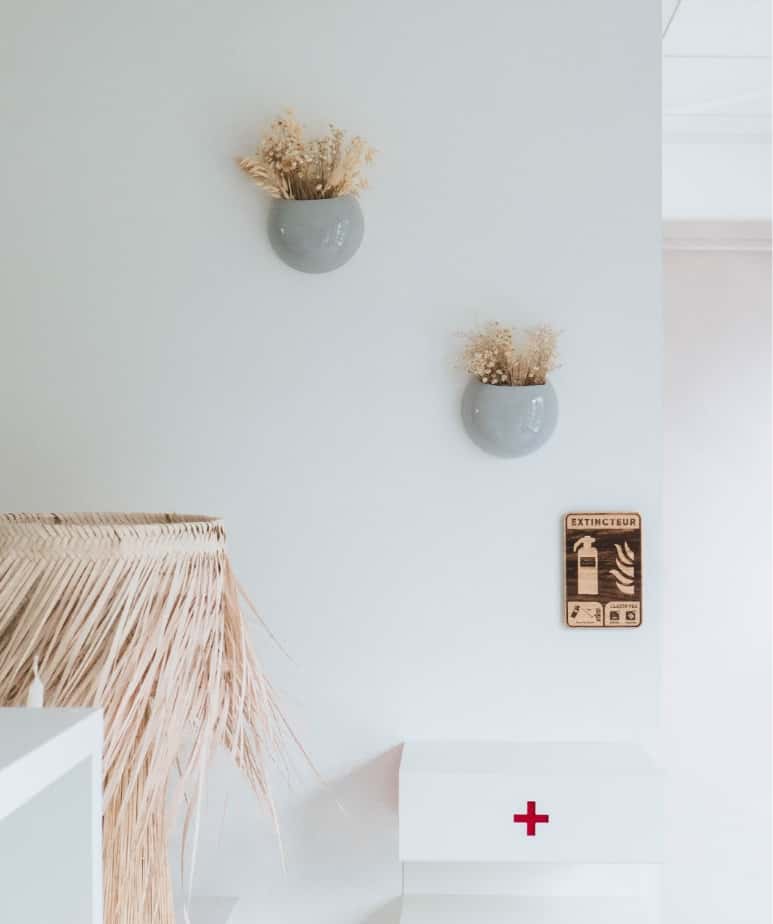 Fabrication artisanale et personnalisée en Savoie : enseignes, objets de décoration, cadeaux d’affaires, objets publicitaires